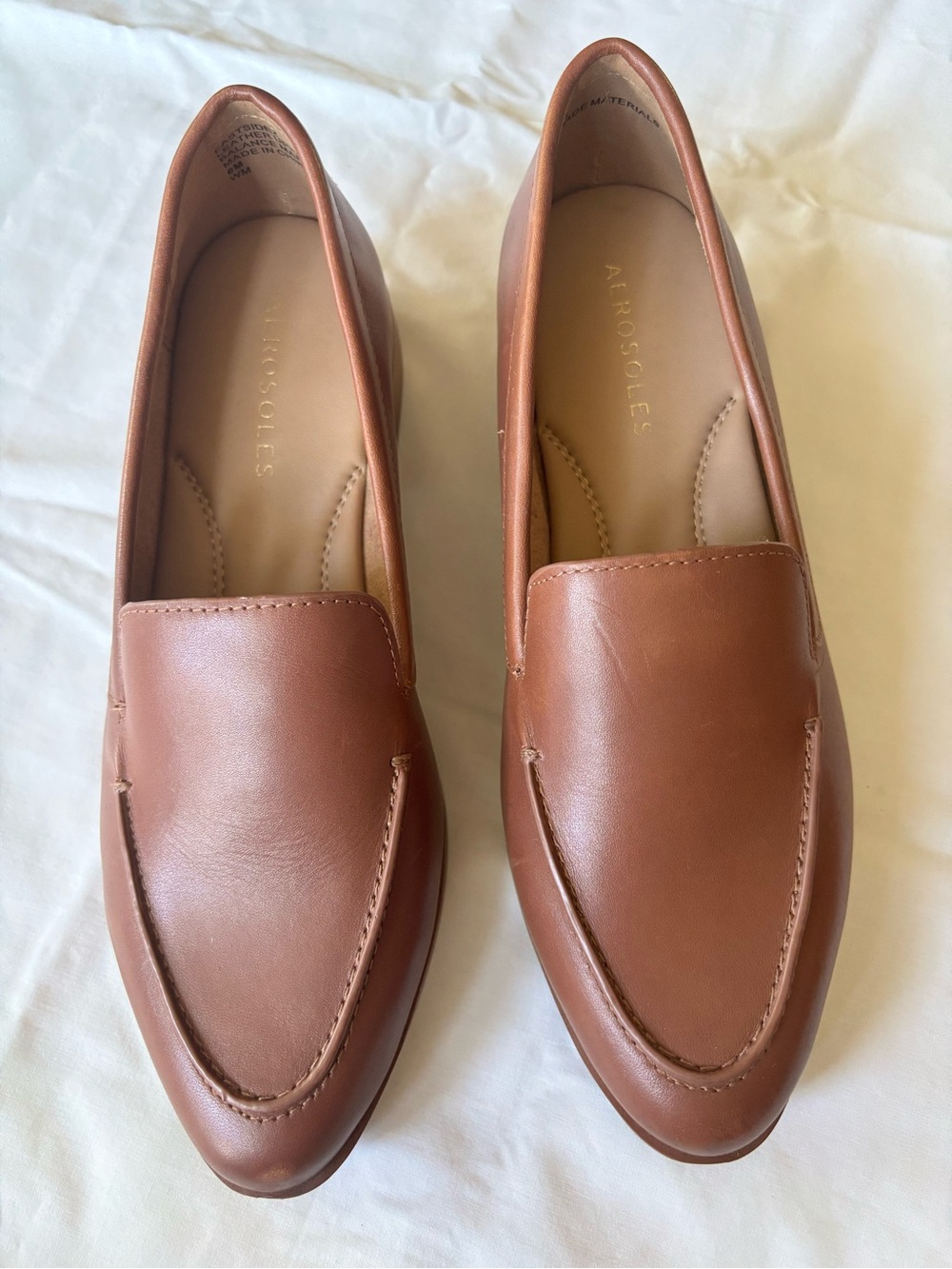 AEROSOLES NWOTWomen's Tan Eastside2 Leather Slip-On Loafers Size 6M